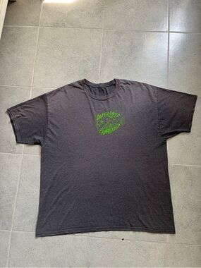 Men's gray Short-Sleeve Tee with Neon Green Graphic